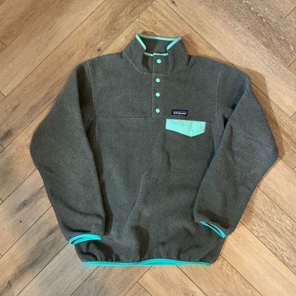 Patagonia Sweaters - Womens Patagonia Snap-T Pullover